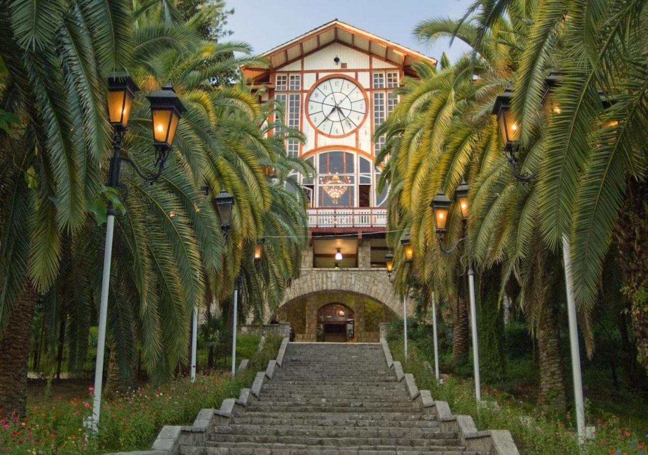 Гостевой Дом « Олимп» Hotel Alakhadzi Exterior photo